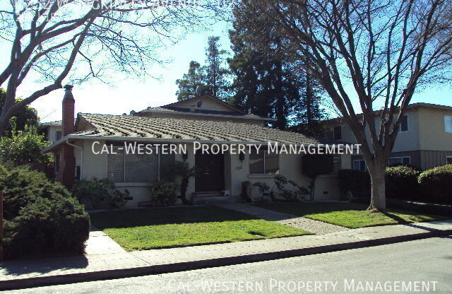 1252 W McKinley Ave