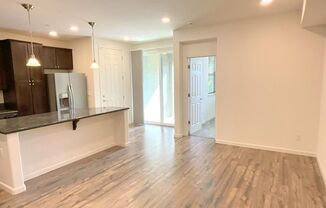 3 beds, 2 baths, $2,975, Unit UNIT 105