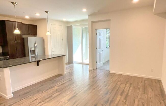 NEW PRICE ! Super Location ! Downtown San Ramon ! Newer Park Central Community !