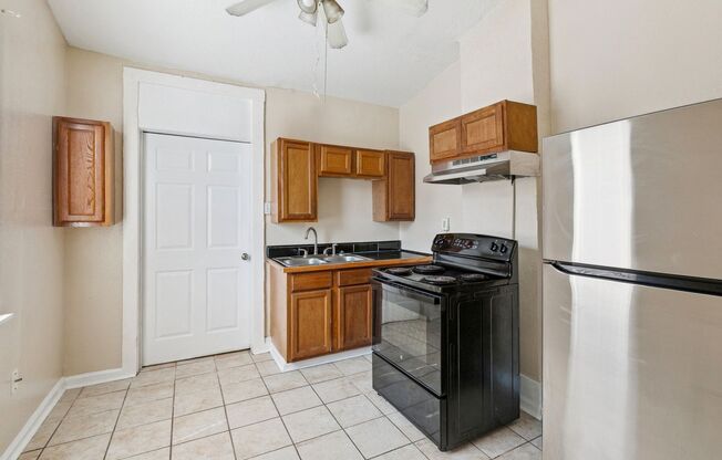 2400-02 Dumaine