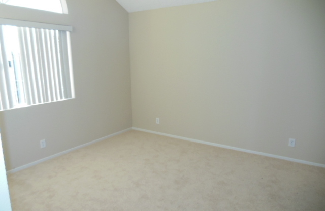 2 beds, 2 baths, $2,995, Unit # 25