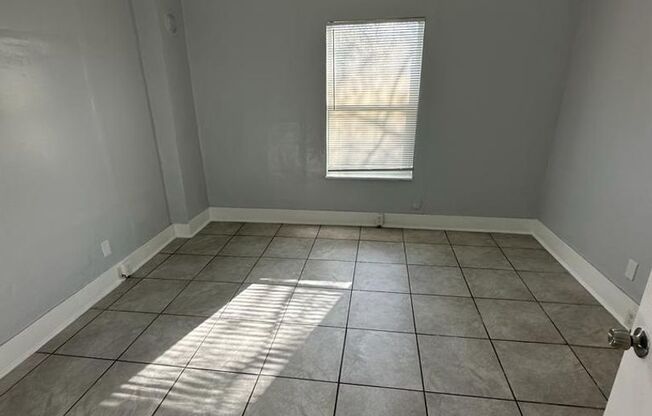 Fully renovated 2/1 single family residence available for immediate rent!