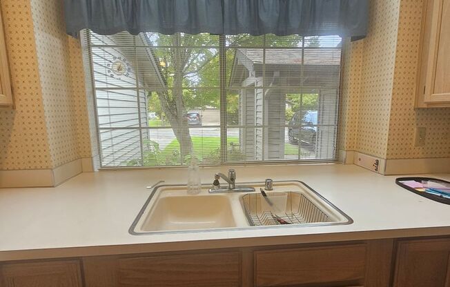 2 beds, 2 baths, $2,995