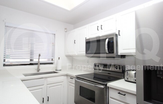 170 E GUADALUPE RD
