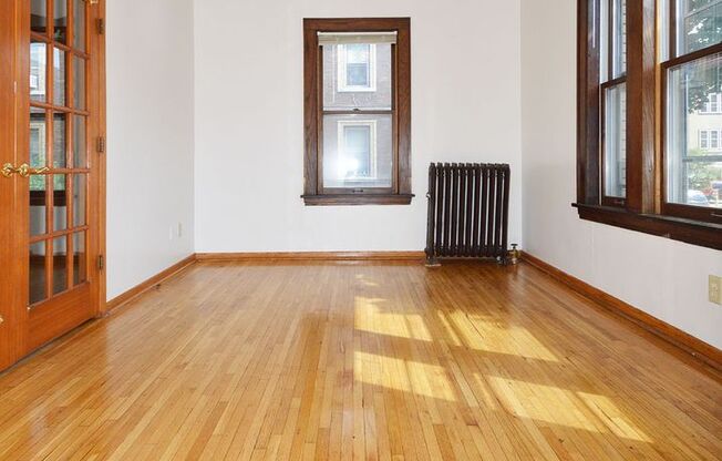 2 beds, 2 baths, 950 sqft, $1,400, Unit 10 - 110