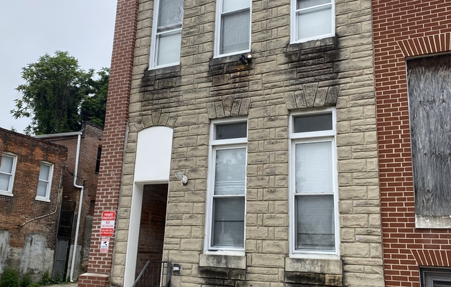210 N MT ST