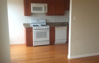 1 bed, 1 bath, 600 sqft, $2,300