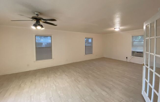 LOVELY ONE STORY 3/2 LOCATED NEAR UTSA!