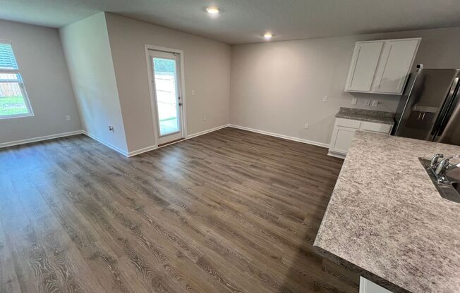 Must see 4 bed/2bath Pace Home