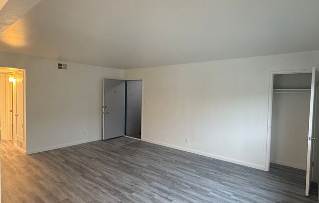 Santa Clara Ave, 3251