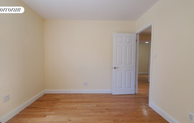 3 beds, 1 bath, $3,199, Unit 5