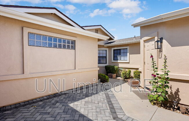 3267 IRIS LN