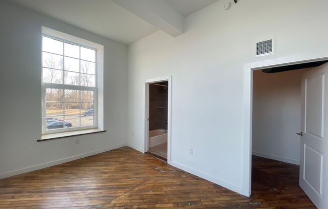 2 beds, 2 baths, 750 sqft, $1,650, Unit Unit 206