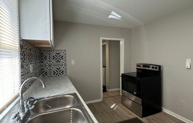 4 beds, 2 baths, $1,450, Unit # I