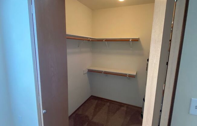 1 bed, 1 bath, 804 sqft, $1,645, Unit I-105