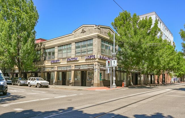 Everett Station Lofts