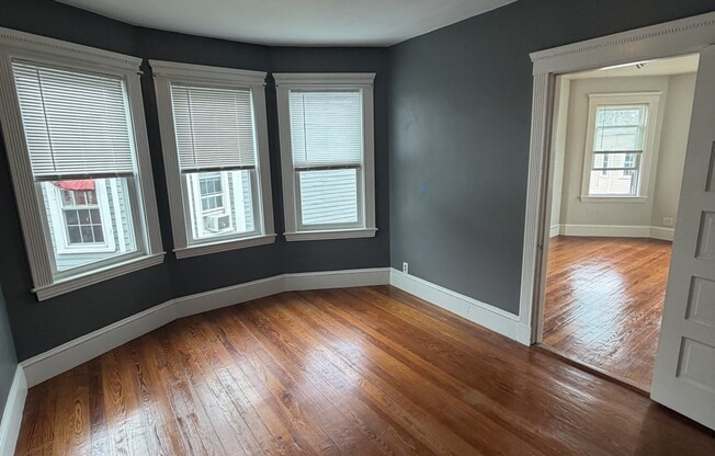 2 beds, 1 bath, 1,200 sqft, $2,500, Unit 3