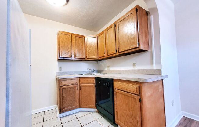 1 bed, 1 bath, 700 sqft, $949