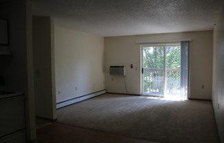 2 beds, 1 bath, $1,095, Unit 300-201