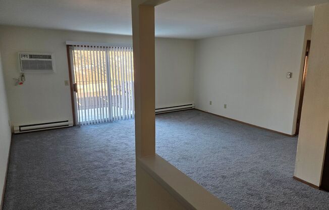 1385 Meadowcreek Dr.