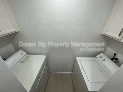 2 beds, 2 baths, 960 sqft, $2,245