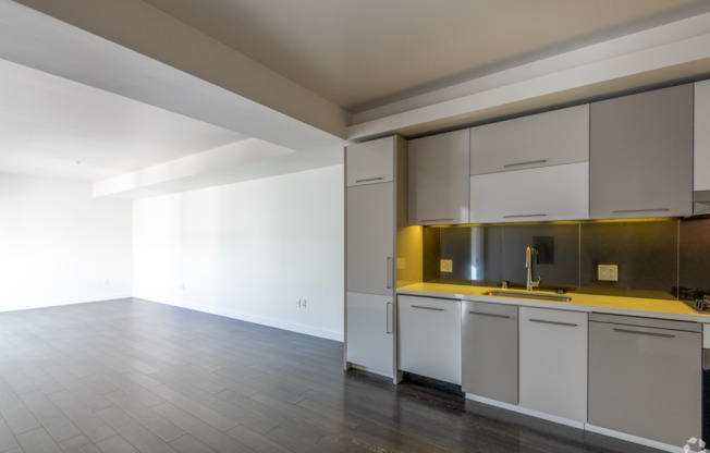 1 bed, 1 bath, 787 sqft, $3,050, Unit 511