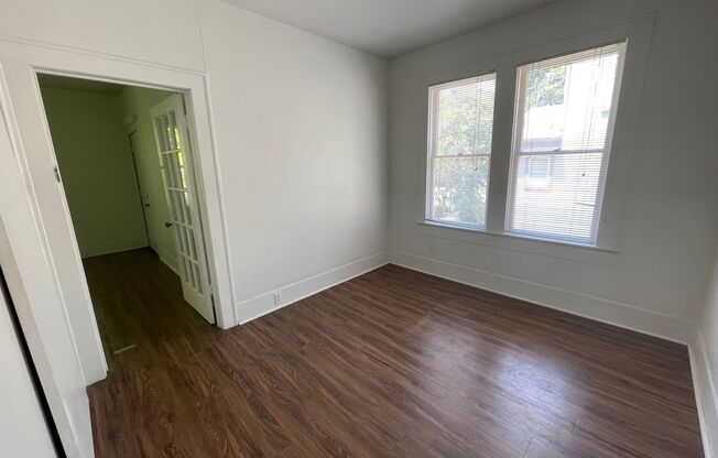 3 beds, 1 bath, $2,950