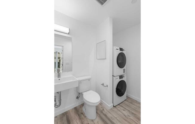 Studio, 1 bath, 477 sqft, $1,890
