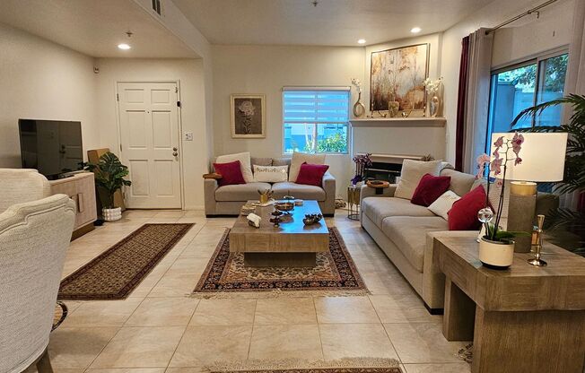 Charming 3-Bedroom Townhome in Prime Pasadena Location