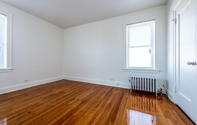 8222 S Ingleside