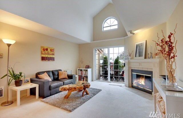 Top Level Condo in Des Moines