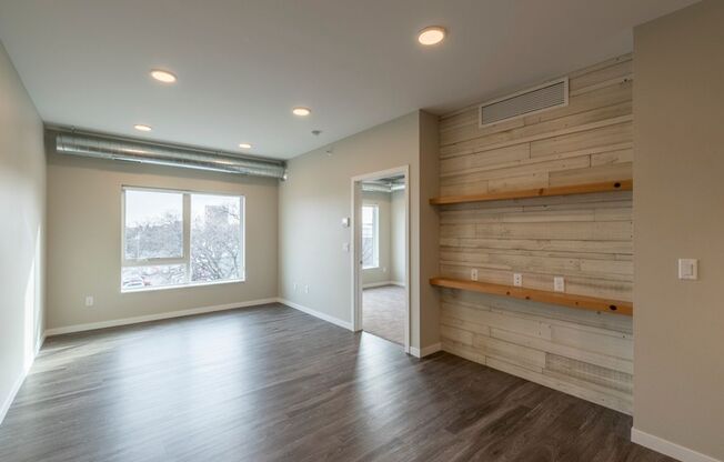 1 bed, 1 bath, 725 sqft, $1,260, Unit 504