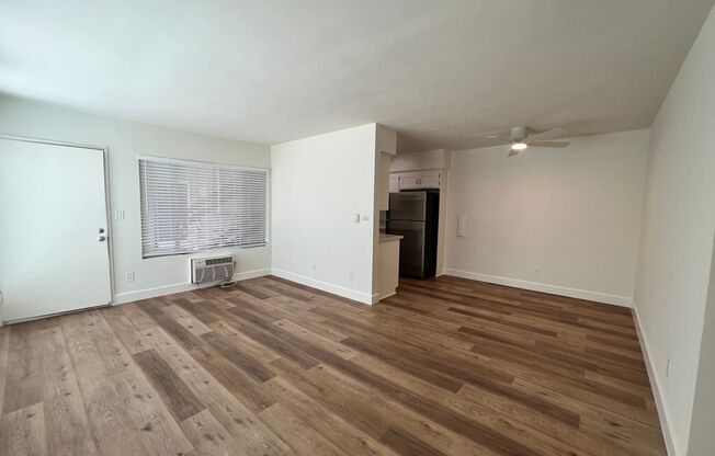 1 bed, 1 bath, 650 sqft, $2,395, Unit A