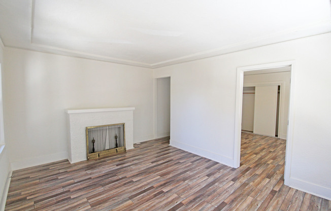 1916 - 1920 Crosby Ave.