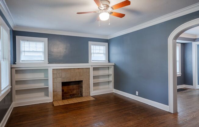 2bd/1ba Bungalow!!