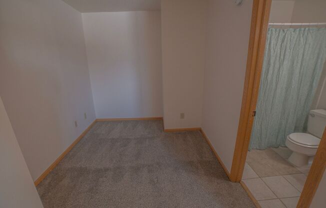 Studio, 1 bath, 430 sqft, $685, Unit 237
