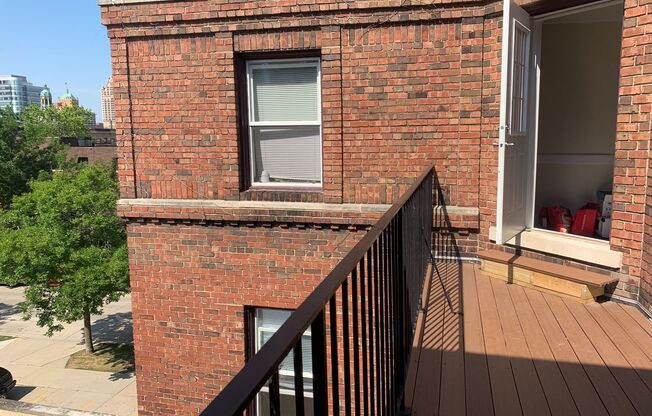 4 beds, 2 baths, $2,395, Unit 9