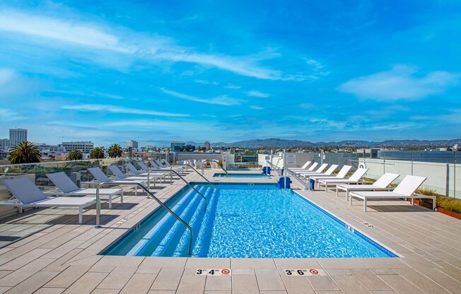 3 beds, 3 baths, 1,158 sqft, $5,595, Unit 505