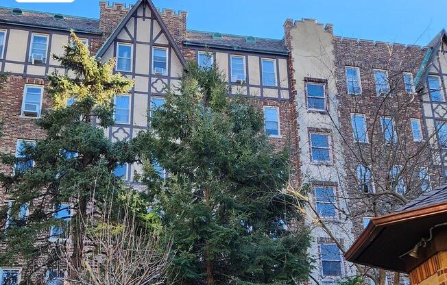 1 bed, 1 bath, 690 sqft, $3,046, Unit 32F