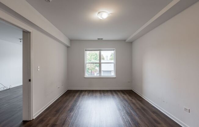 2 beds, 2 baths, $1,499, Unit 2G