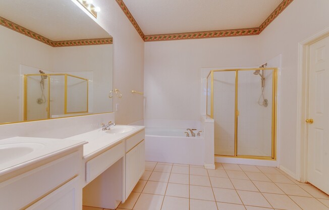 Come to see this beautiful home in great neighborhood