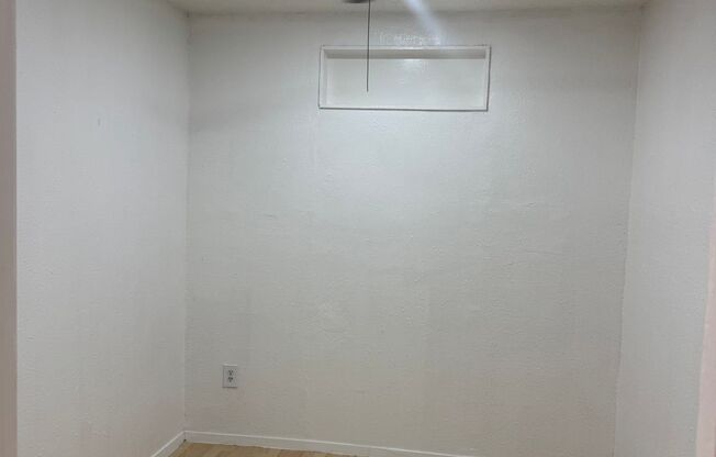 2 beds, 1 bath, 715 sqft, $1,340