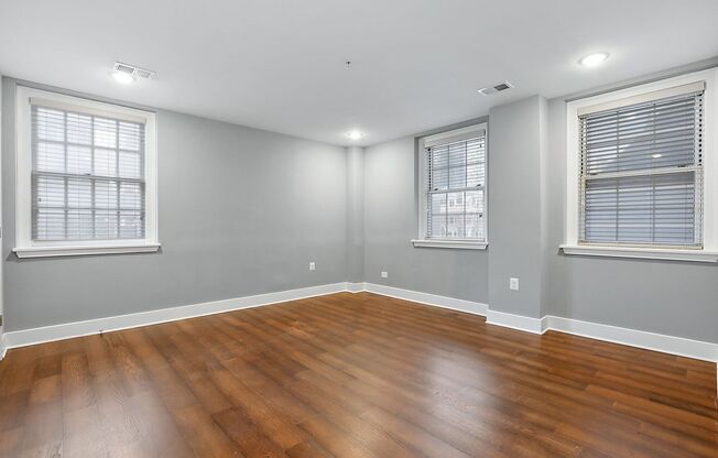 19 East Fayette