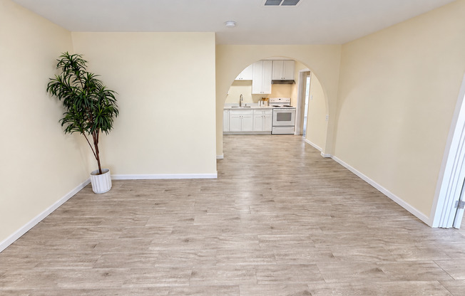 Spacious 5-Bedroom Home with 2 Baths – Plenty of Room to Live & Entertain