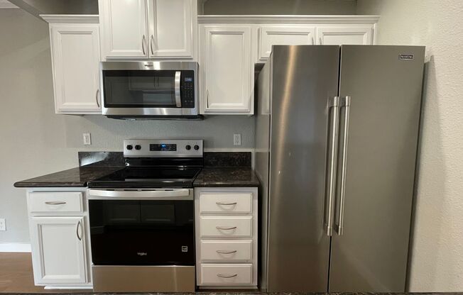 2 beds, 2 baths, 850 sqft, $2,860, Unit 821-02