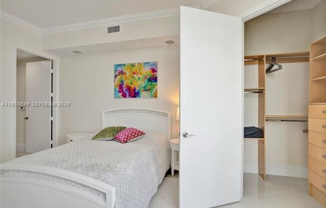 3 beds, 3.5 baths, $12,050, Unit # 1604