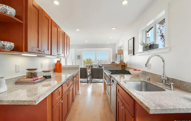 Designer Condo w/Panoramic City, Bay Bridge Views – a MUST SEE! PROGRESSIVE