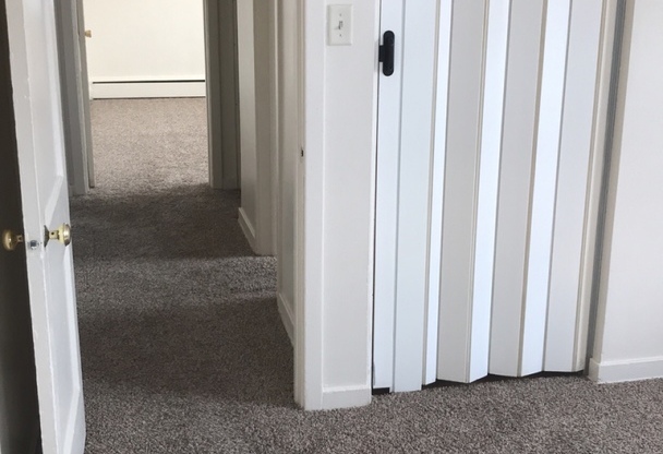 2 beds, 1 bath, 740 sqft, $775, Unit 1500-203