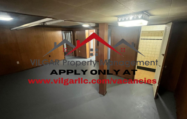 3 beds, 2 baths, $1,300