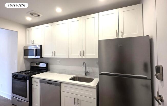 1 bed, 1 bath, $5,500, Unit 8I